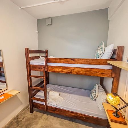 Av Suites Puerto Galera Luaran gambar