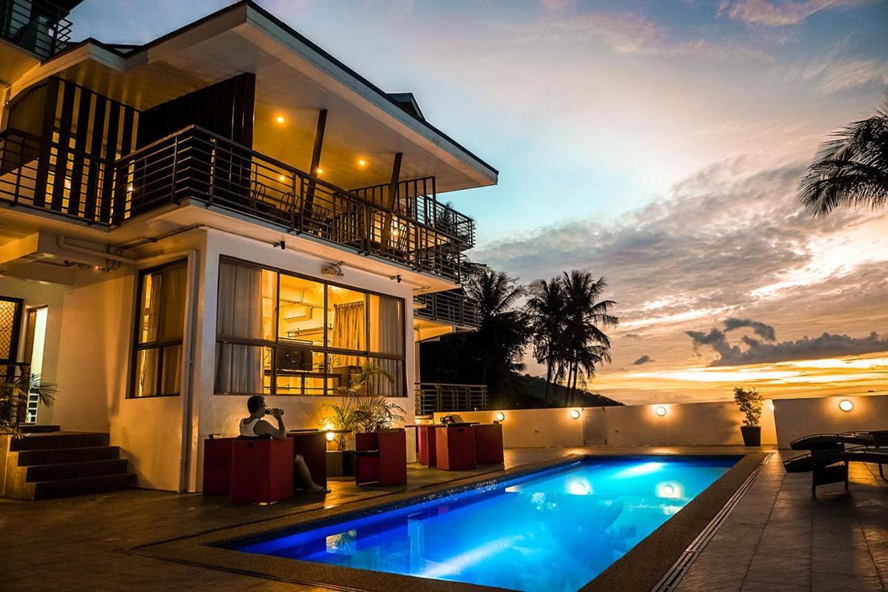 Av Suites Puerto Galera Luaran gambar