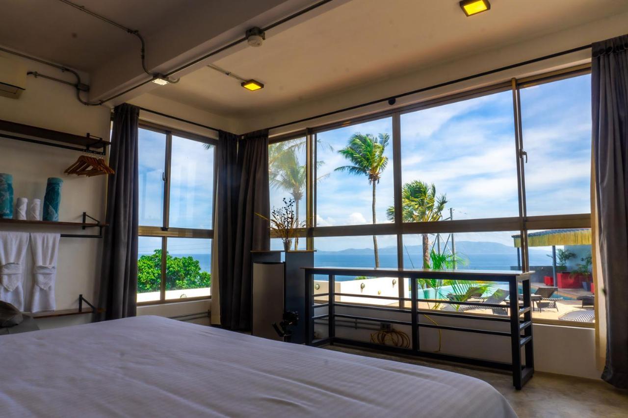 Av Suites Puerto Galera Luaran gambar