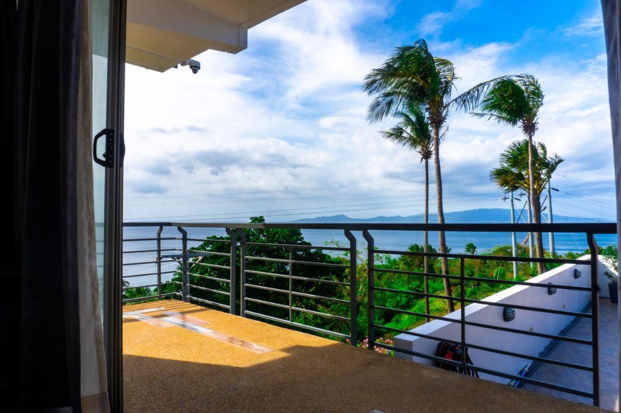 Av Suites Puerto Galera Luaran gambar