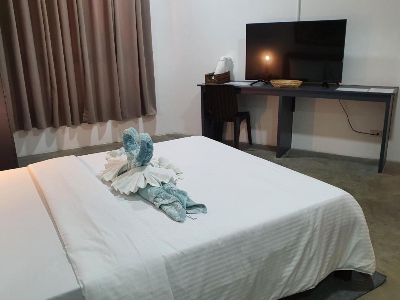 Av Suites Puerto Galera Luaran gambar
