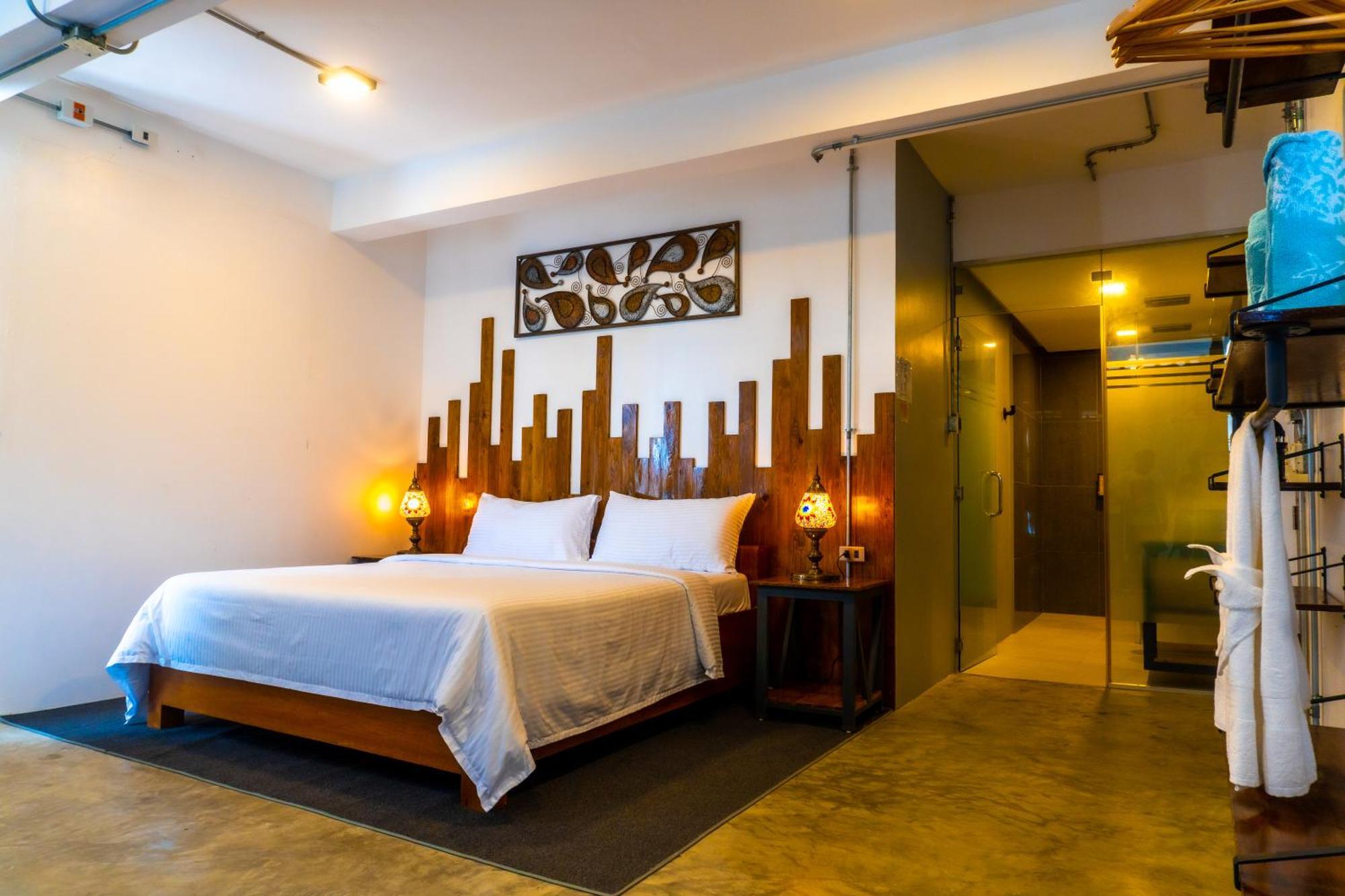 Av Suites Puerto Galera Luaran gambar