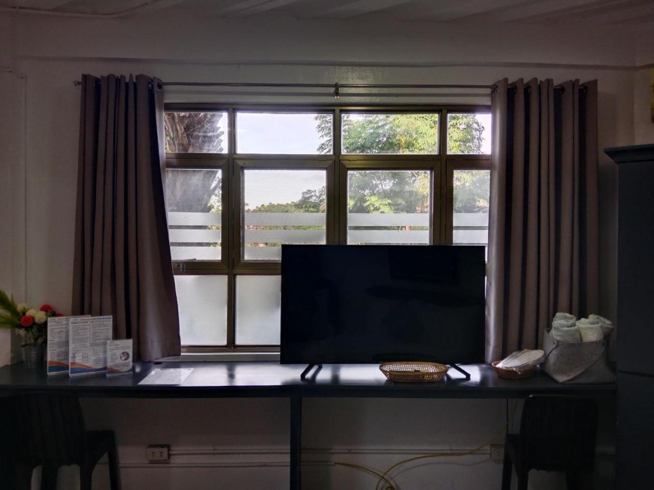 Av Suites Puerto Galera Luaran gambar