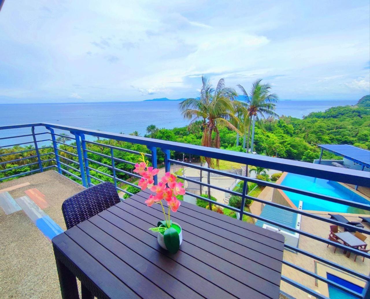 Av Suites Puerto Galera Luaran gambar