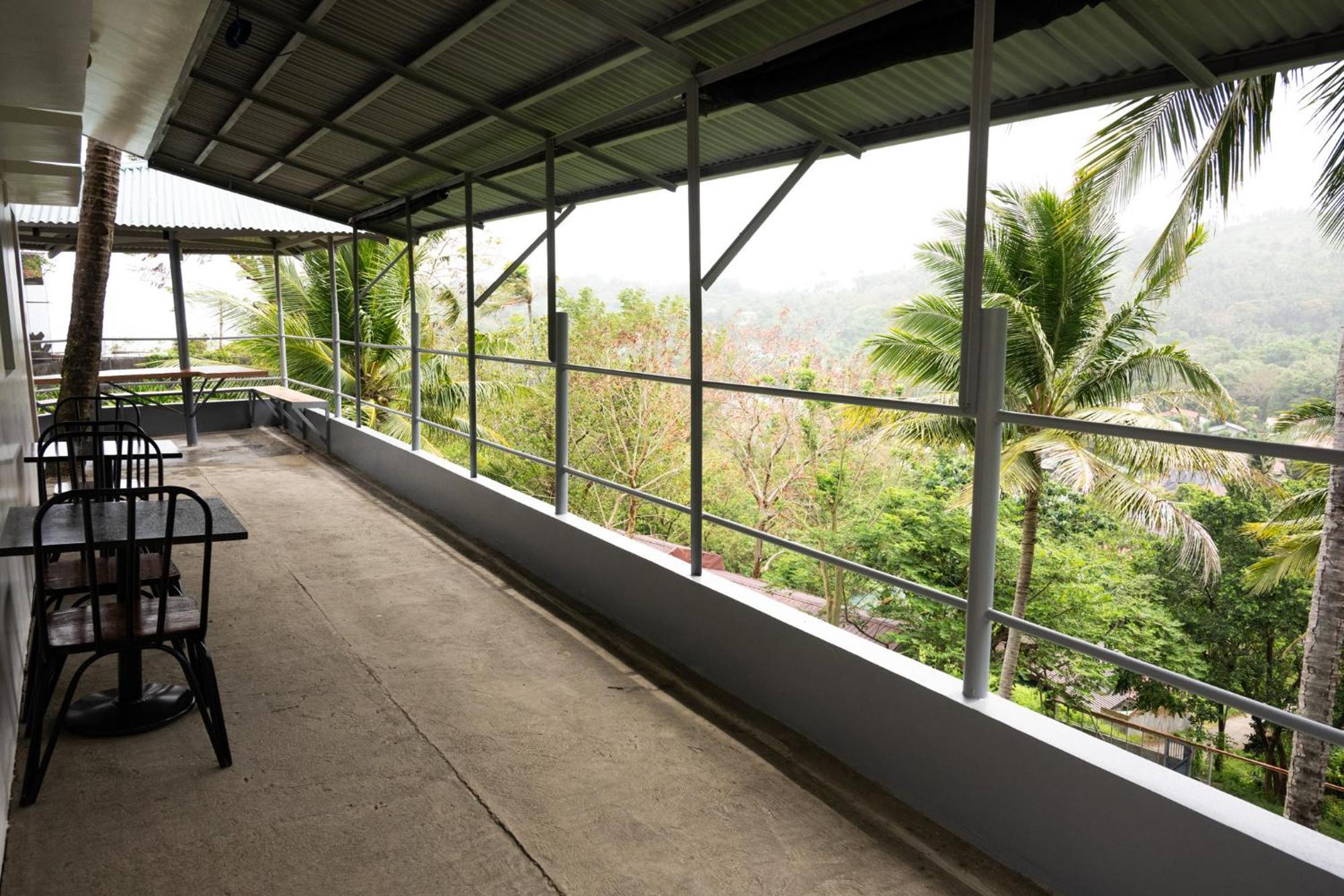 Av Suites Puerto Galera Luaran gambar