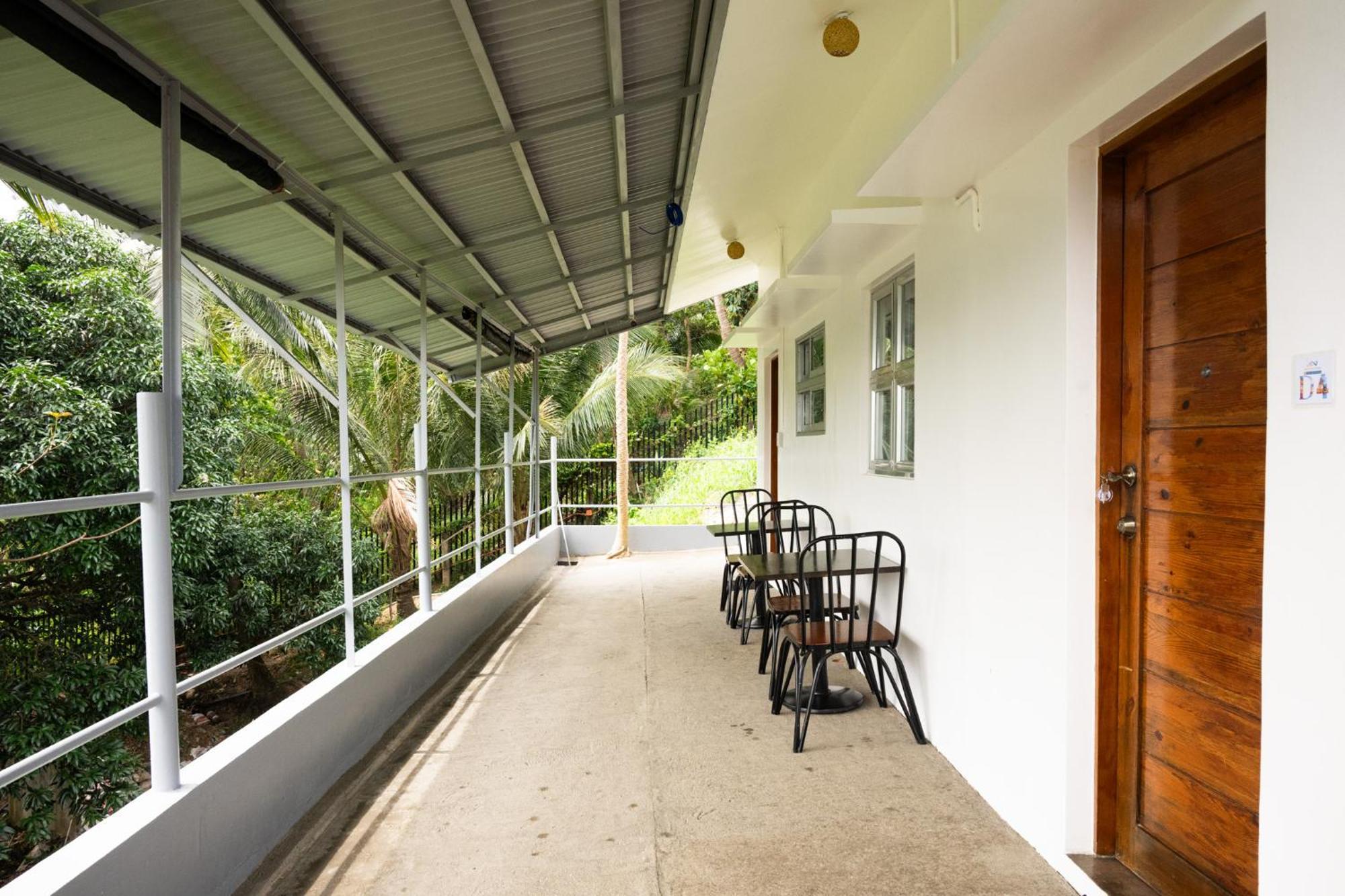 Av Suites Puerto Galera Luaran gambar