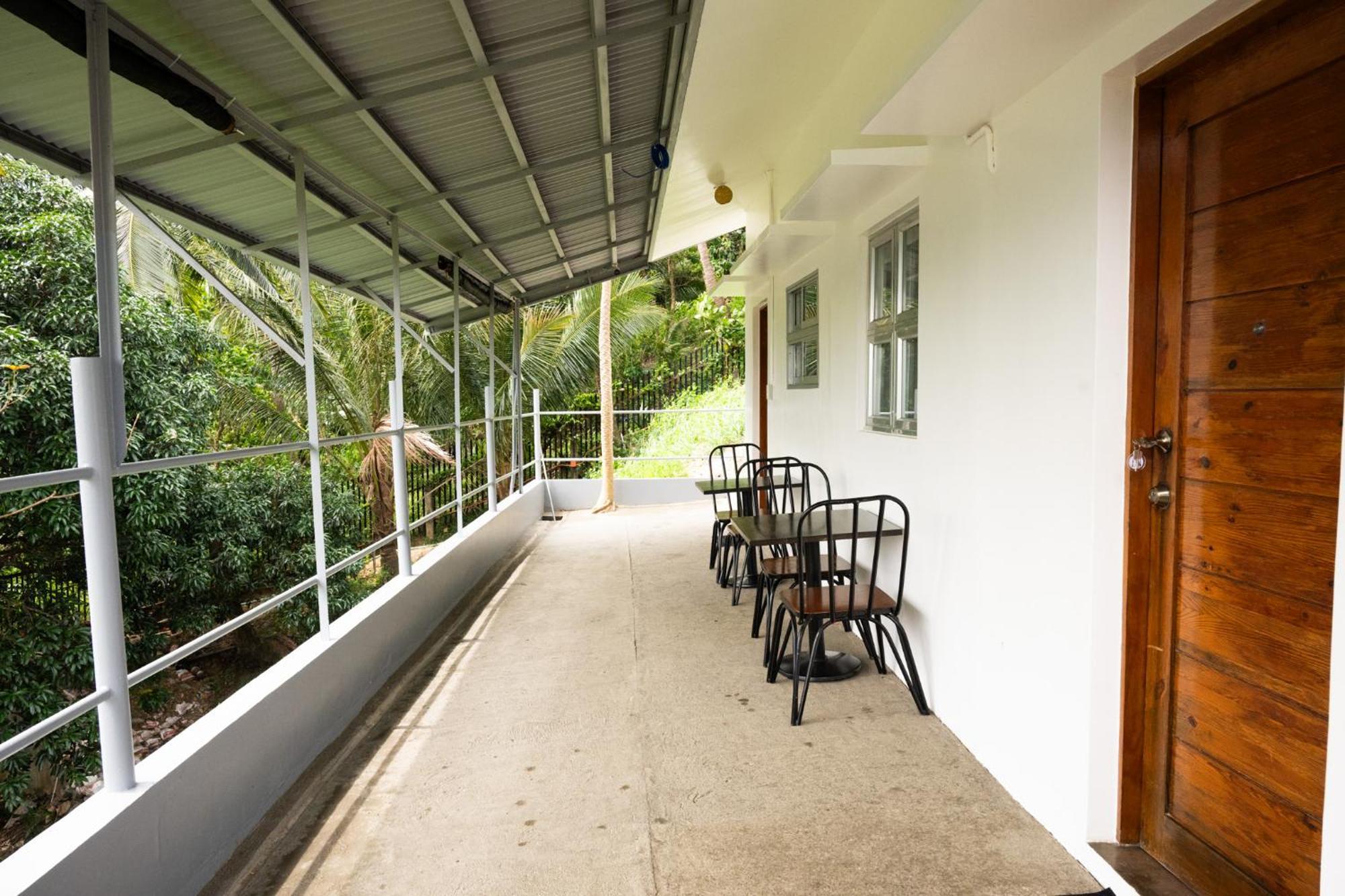 Av Suites Puerto Galera Luaran gambar