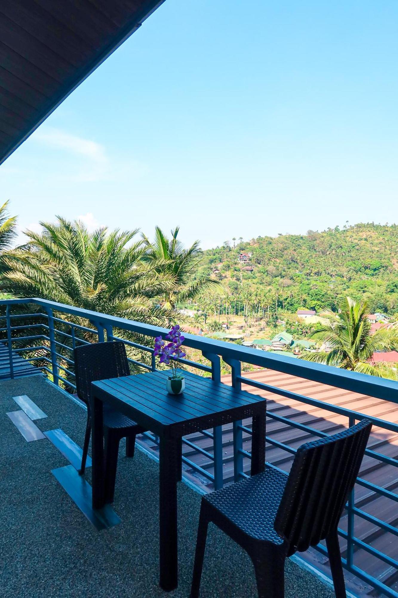 Av Suites Puerto Galera Luaran gambar